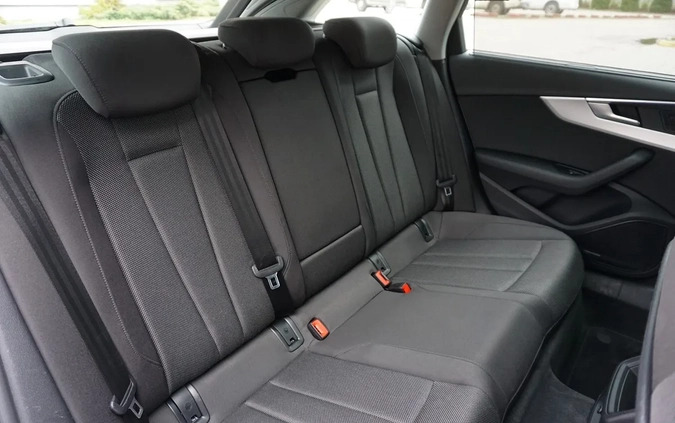 Audi A4 cena 71900 przebieg: 199777, rok produkcji 2017 z Wisła małe 742